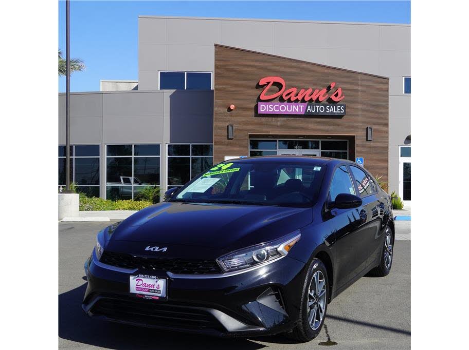 2024 Kia Forte LXS FWD