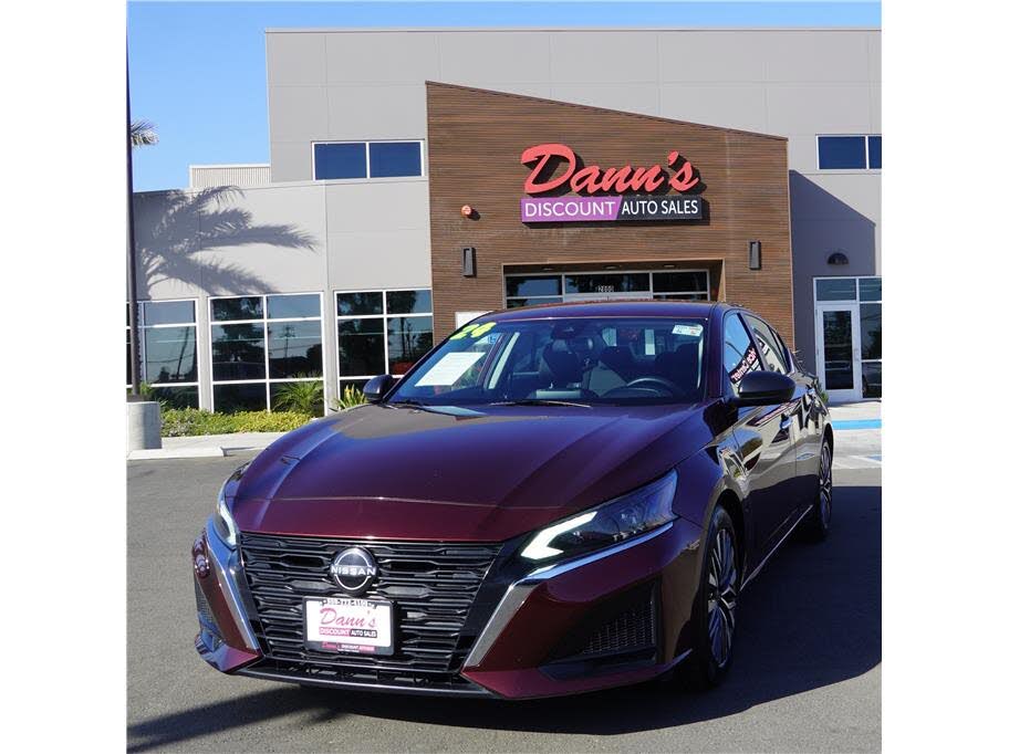 2024 Nissan Altima 2.5 SV FWD