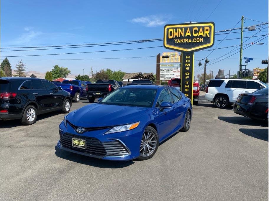 2024 Toyota Camry XLE FWD