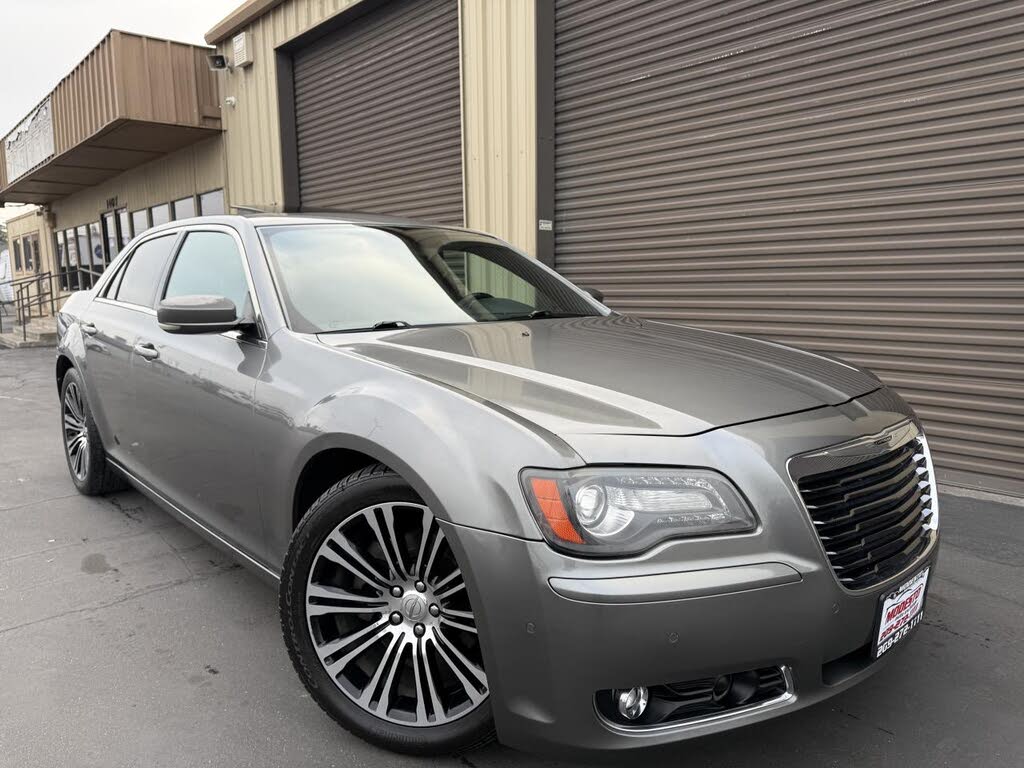2012 Chrysler 300 S V8 RWD