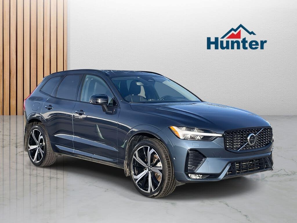 2024 Volvo XC60 B5 Ultimate Dark Theme AWD