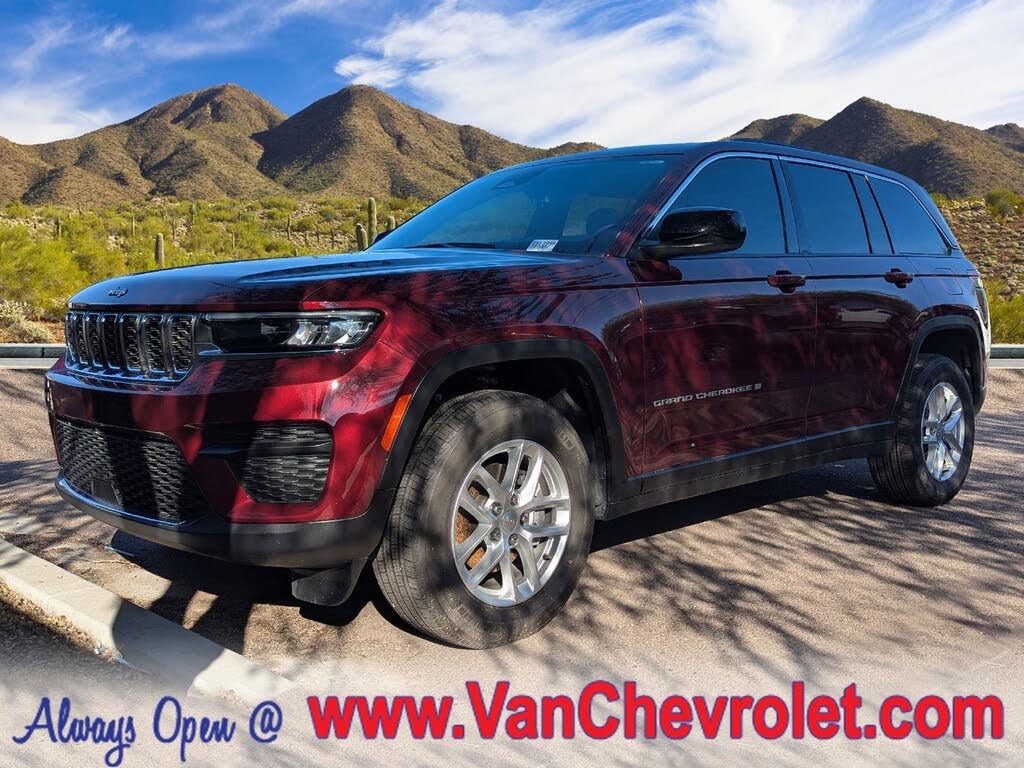 2025 Jeep Grand Cherokee Laredo X 4WD