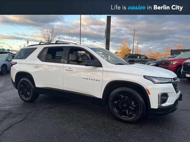 2022 Chevrolet Traverse LS AWD