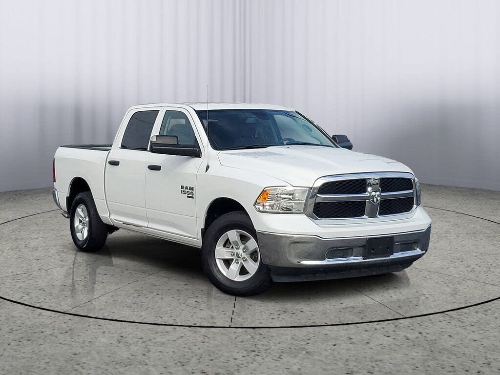 2023 RAM 1500 Classic SLT Crew Cab 4WD