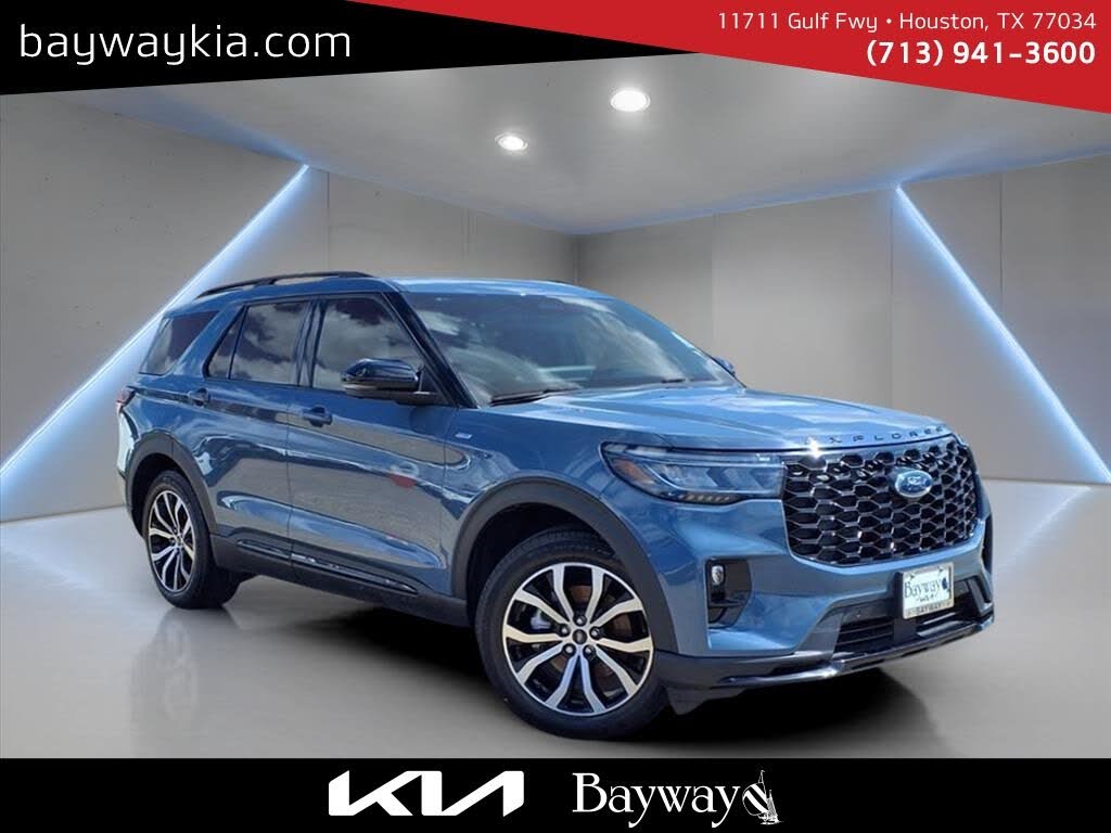 2025 Ford Explorer ST-Line RWD