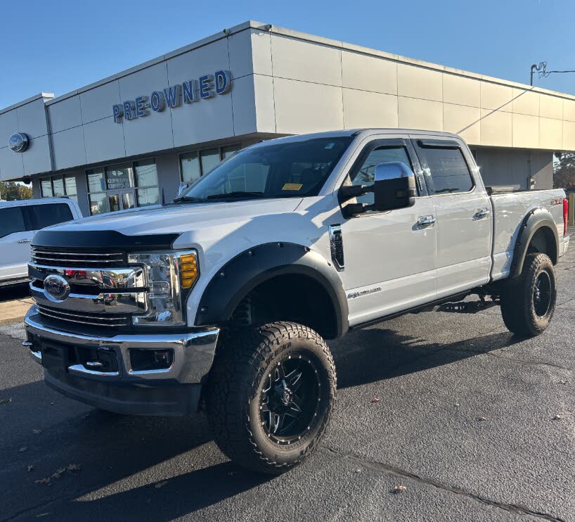 2017 Ford F-250 Super Duty Lariat Crew Cab 4WD