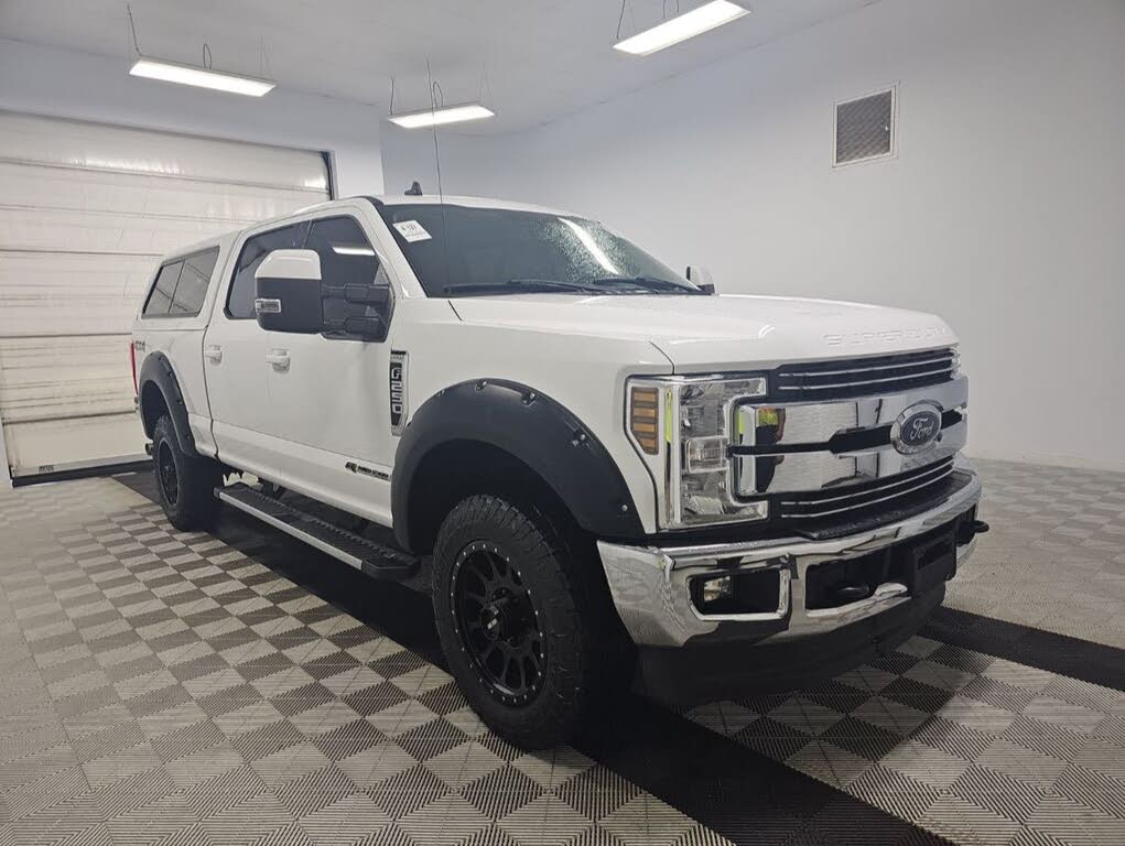 2019 Ford F-250 Super Duty Lariat Crew Cab 4WD