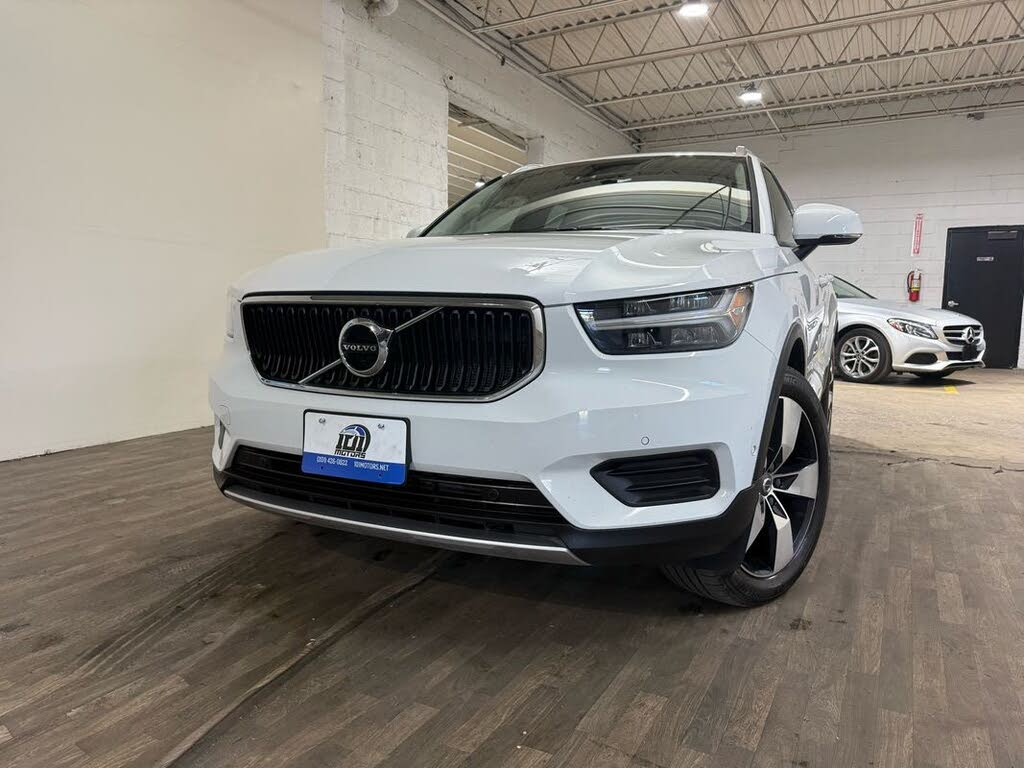 2019 Volvo XC40 T5 Momentum AWD