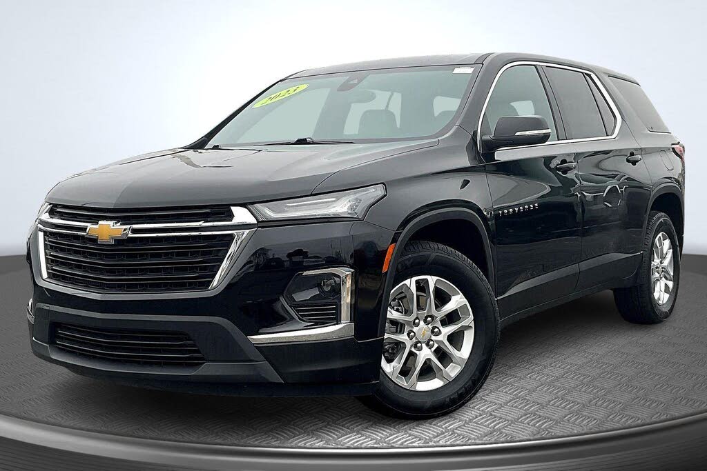 2023 Chevrolet Traverse LS FWD