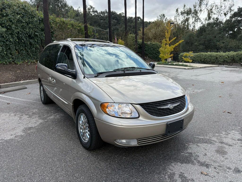 2002 Chrysler Town & Country Limited LWB AWD