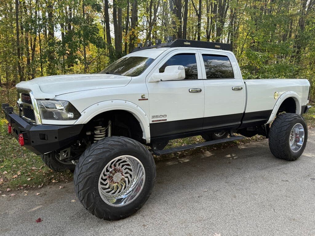 2015 RAM 2500 SLT Crew Cab LB 4WD