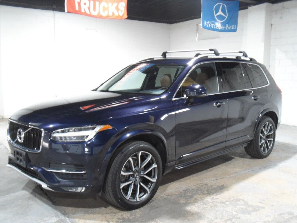 2016 Volvo XC90 T6 Momentum AWD