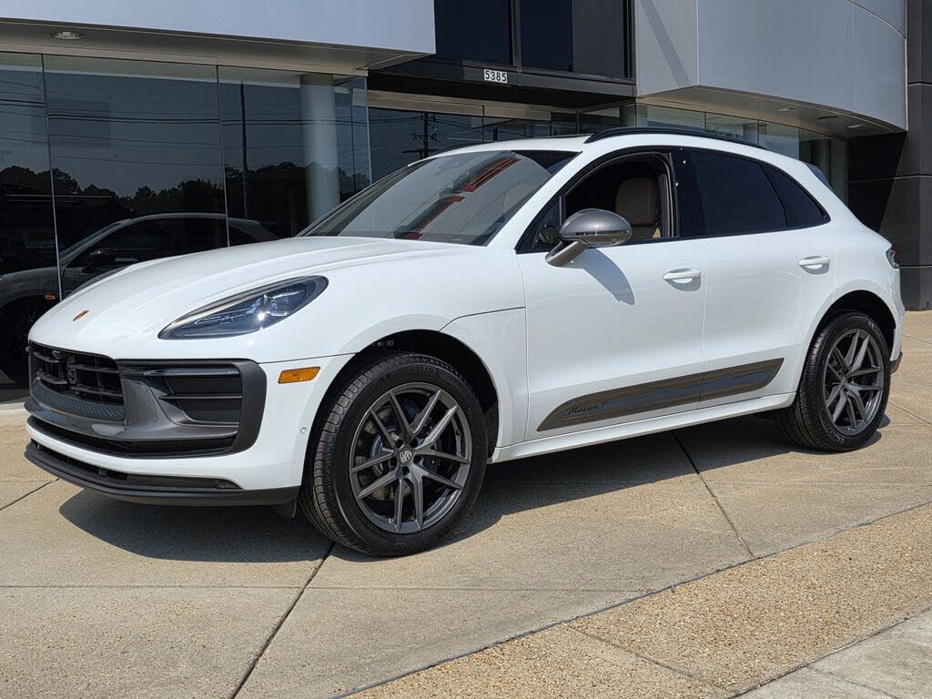 2025 Porsche Macan T AWD