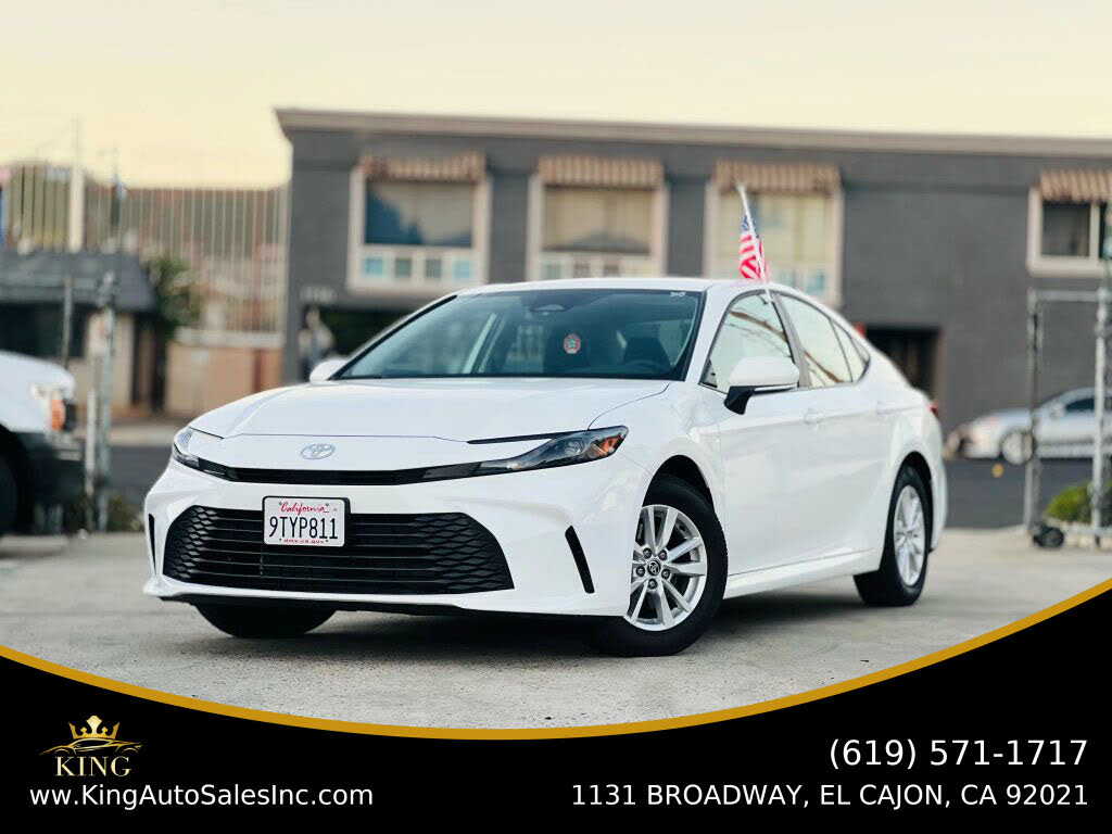 2025 Toyota Camry LE FWD