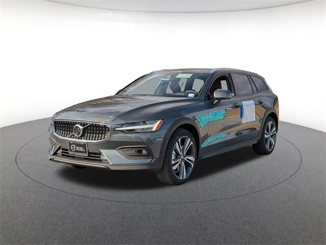 2026 Volvo V60 Cross Country B5 Plus AWD