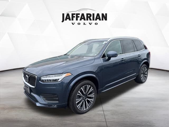 2022 Volvo XC90 T6 Momentum 7-Passenger AWD