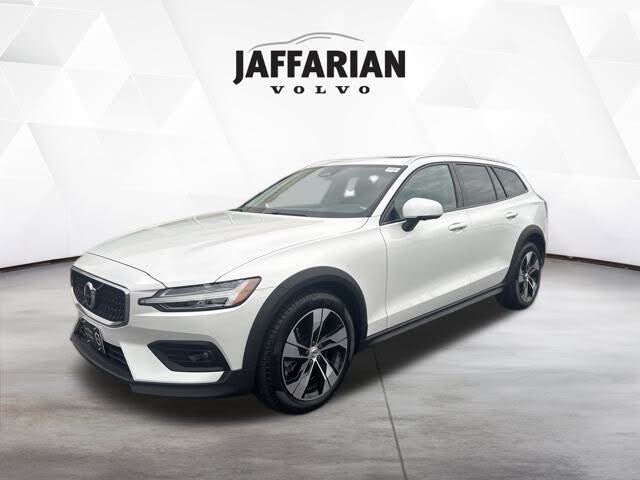 2024 Volvo V60 Cross Country B5 Plus AWD