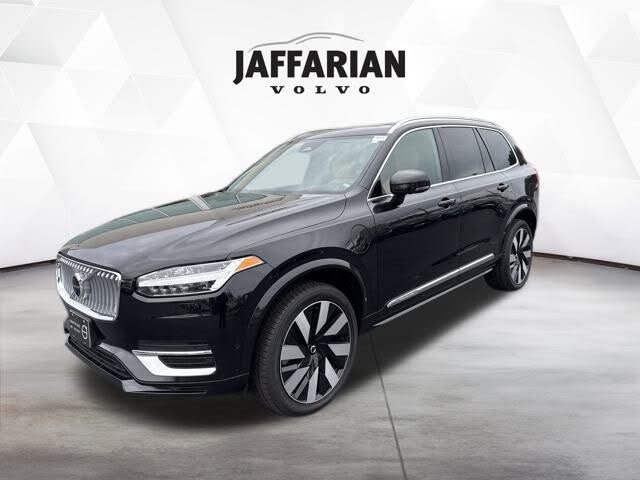 2024 Volvo XC90 Recharge T8 Ultimate Bright Theme 7-Passenger eAWD