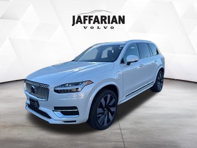 2024 Volvo XC90 Recharge T8 Plus Bright Theme 7-Passenger eAWD