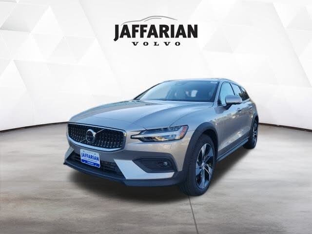 2026 Volvo V60 Cross Country B5 Plus AWD