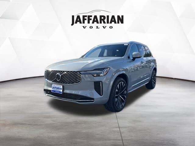 2026 Volvo XC90 B5 Plus 7-Passenger AWD