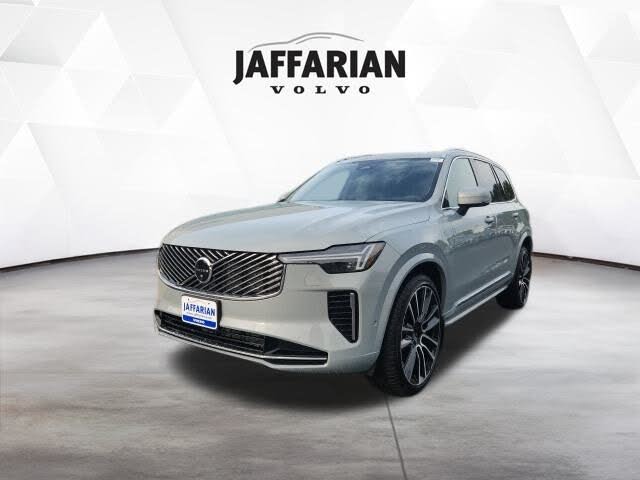 2026 Volvo XC90 B6 Plus 7-Passenger AWD