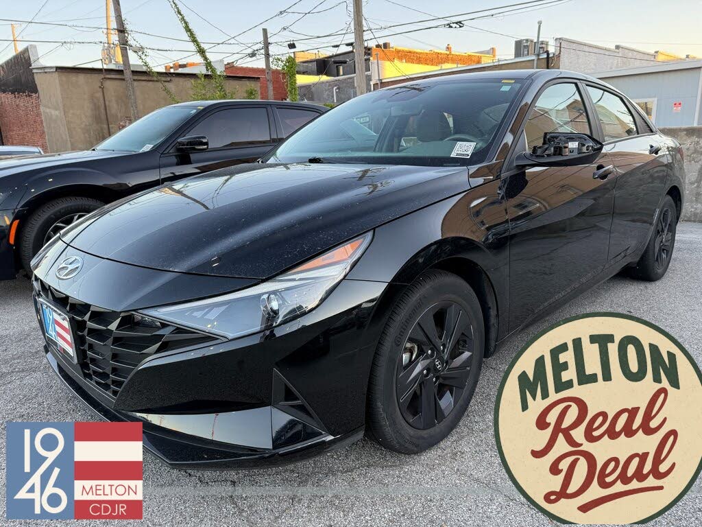 2022 Hyundai Elantra SEL FWD