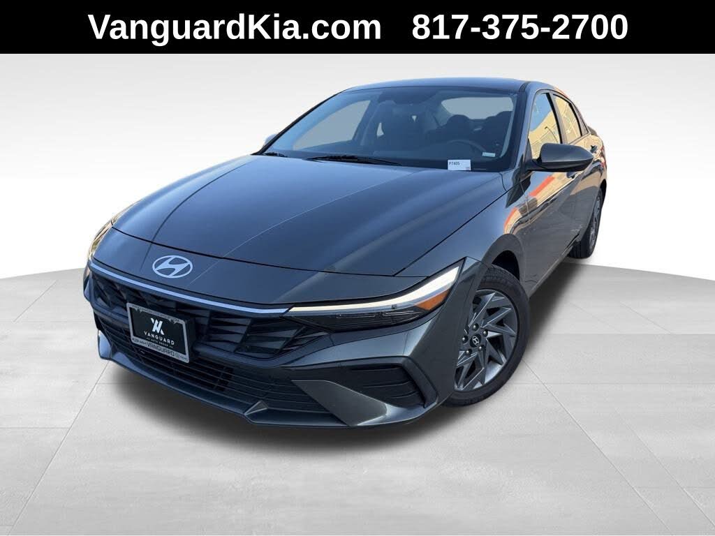 2024 Hyundai Elantra SEL FWD