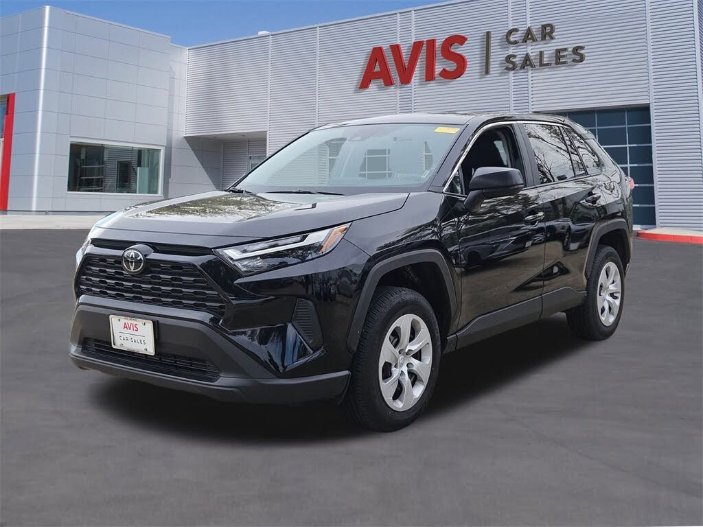 2025 Toyota RAV4 LE FWD