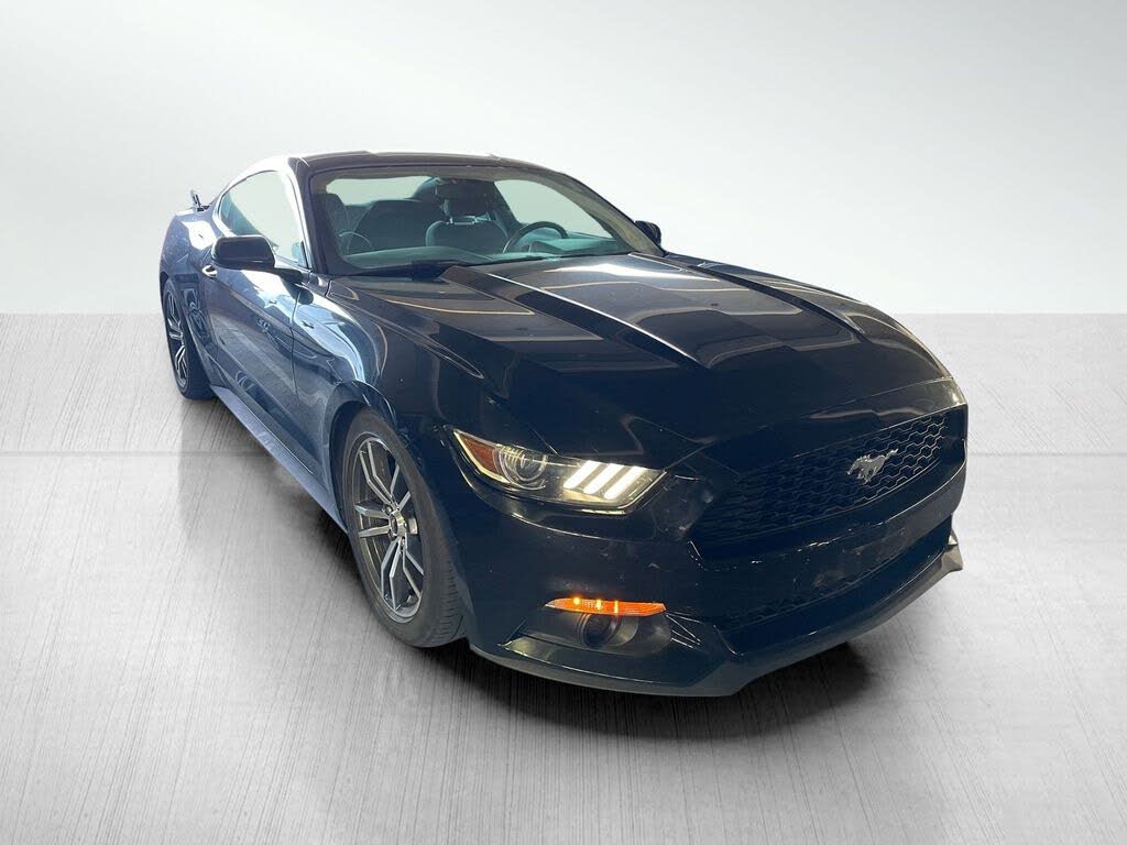 2017 Ford Mustang EcoBoost Coupe RWD