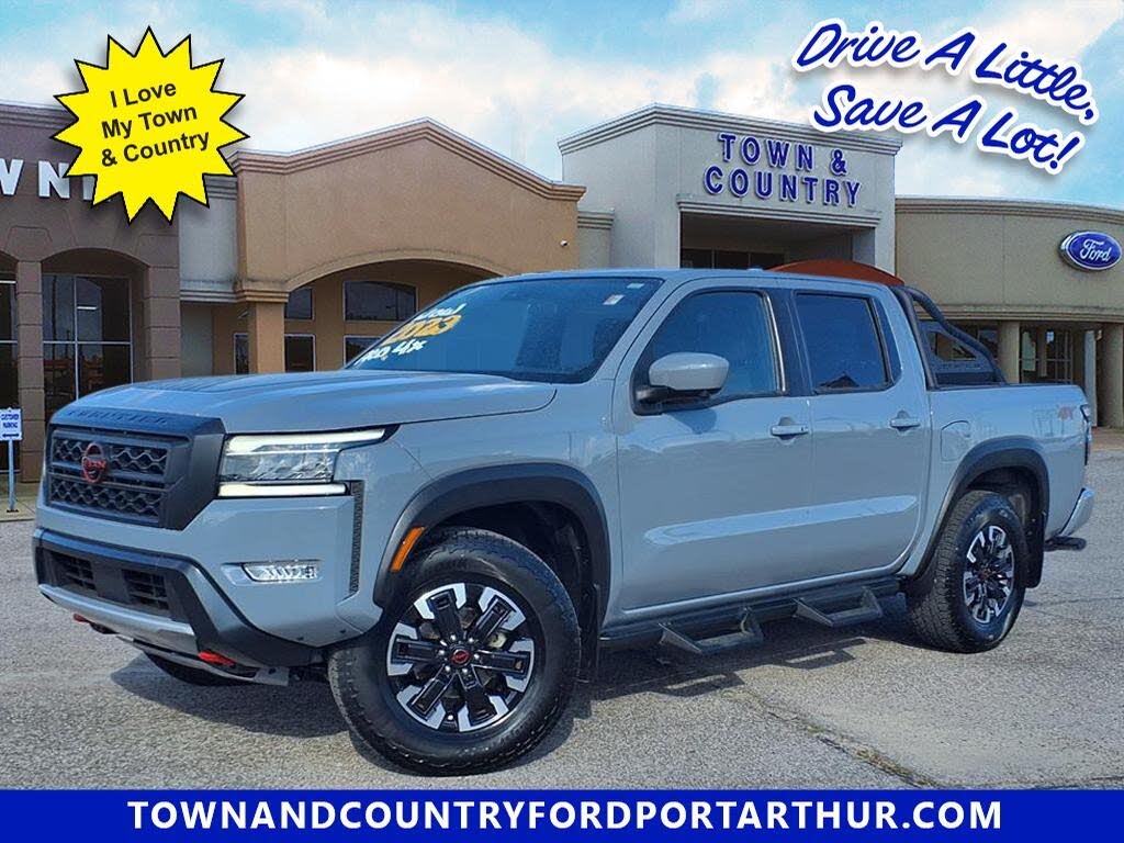 2023 Nissan Frontier PRO-4X Crew Cab 4WD