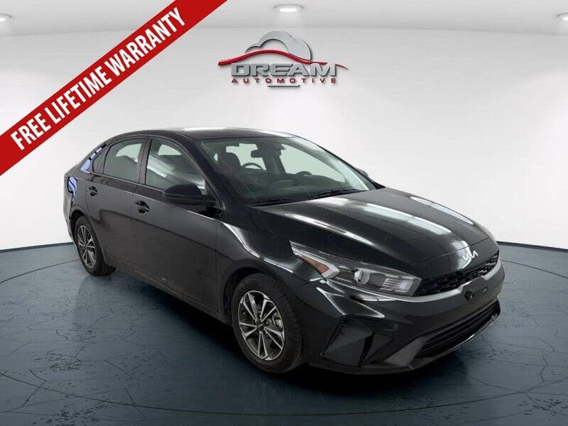 2024 Kia Forte LXS FWD