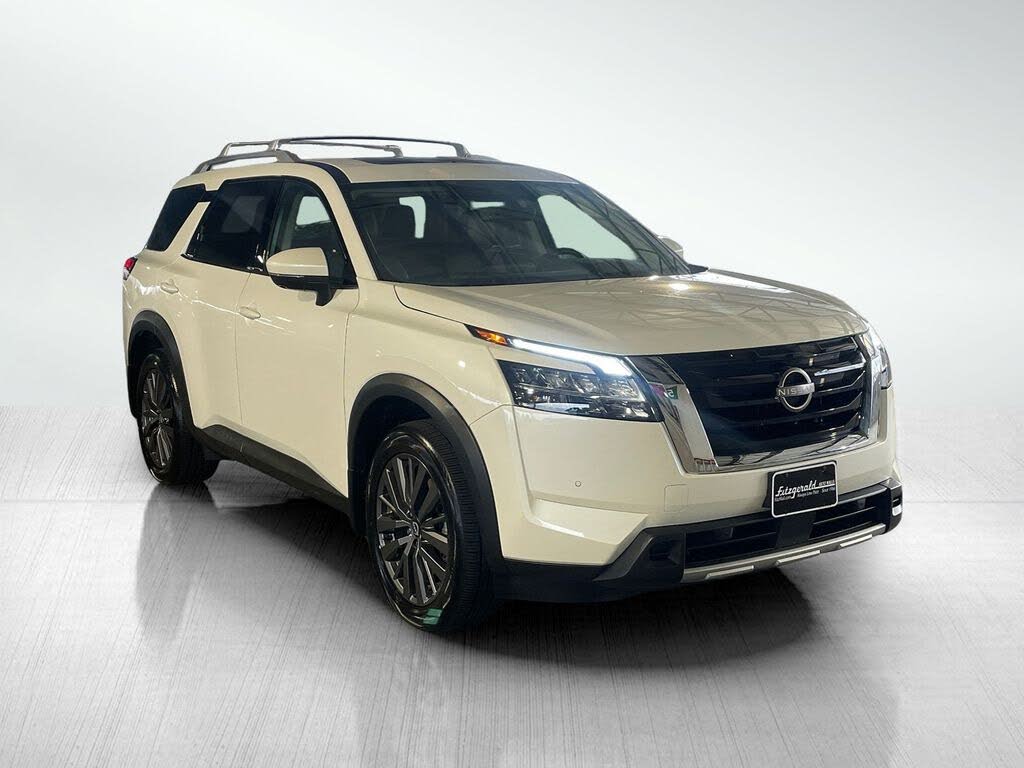 2024 Nissan Pathfinder SL 4WD