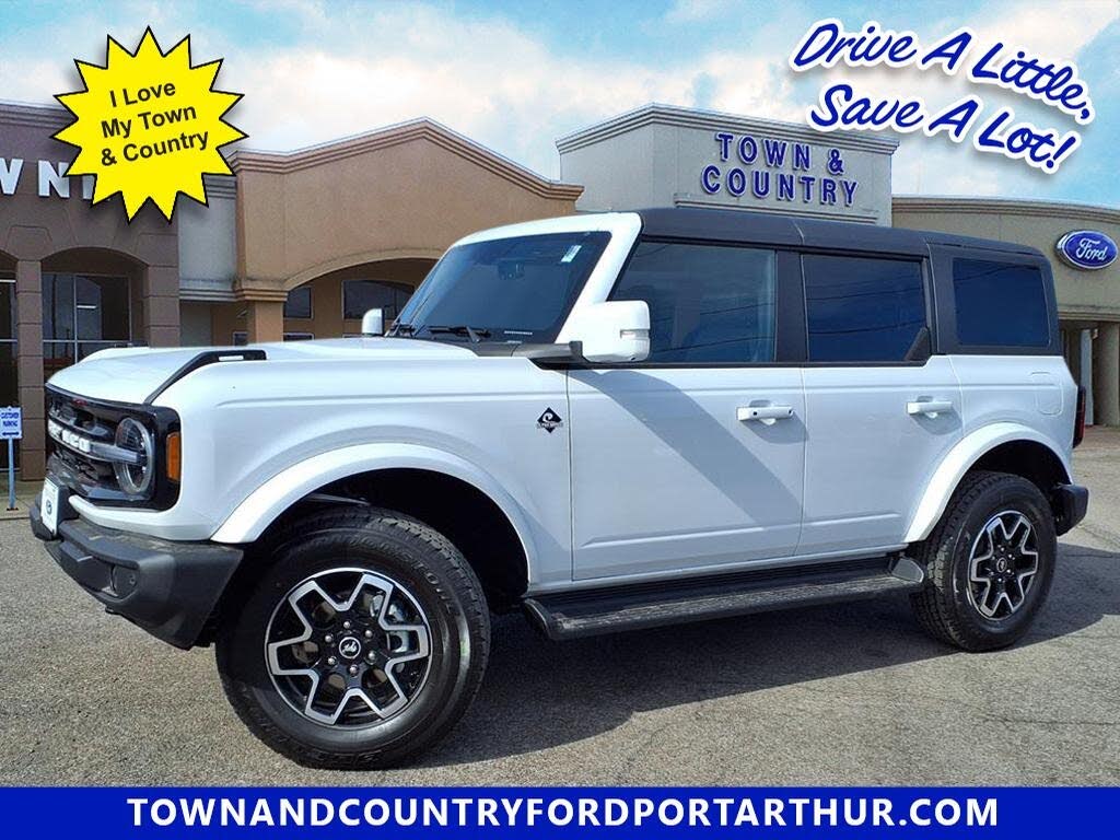 2025 Ford Bronco Outer Banks 4-Door 4WD