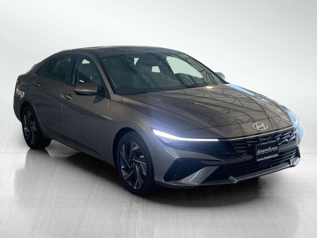 2025 Hyundai Elantra SEL Convenience FWD