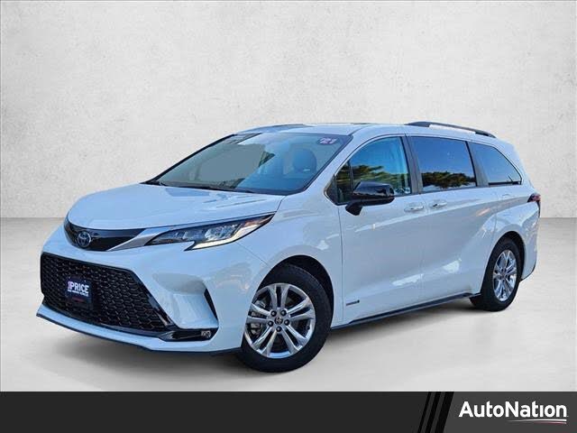 2021 Toyota Sienna XSE 7-Passenger AWD