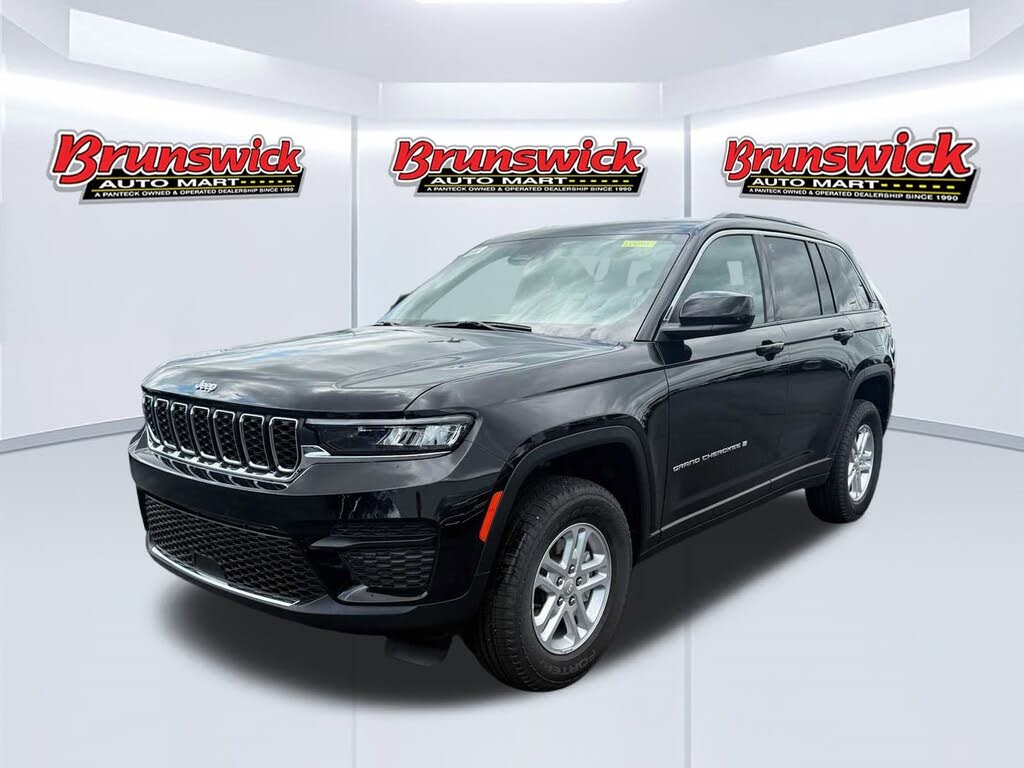 2025 Jeep Grand Cherokee Laredo 4WD