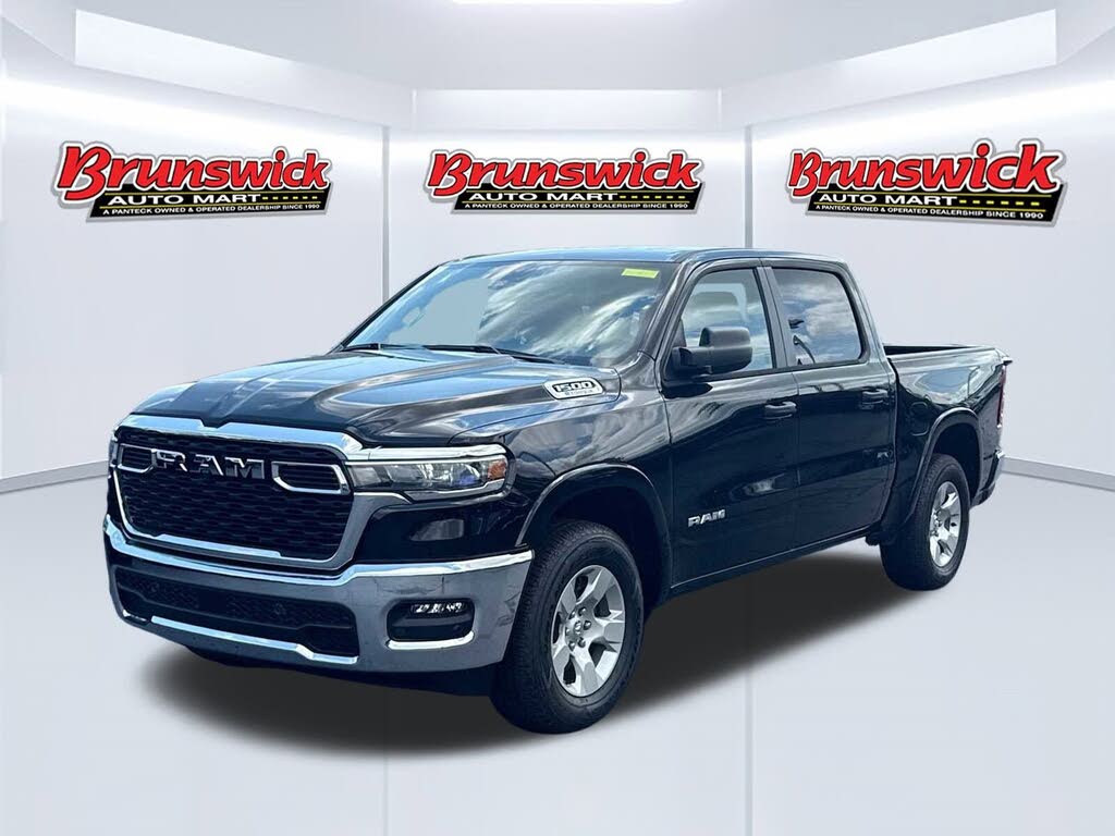 2025 RAM 1500 Big Horn Crew Cab 4WD