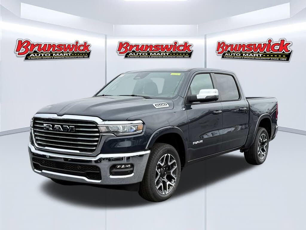 2026 RAM 1500 Laramie Crew Cab 4WD