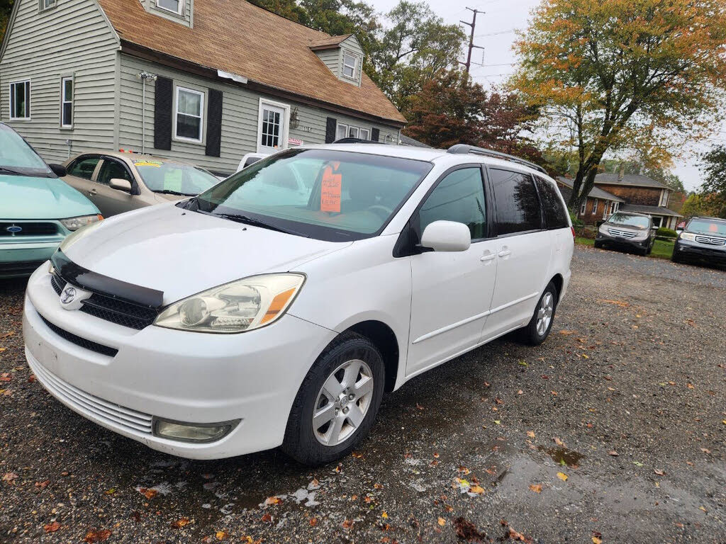 2005 Toyota Sienna XLE