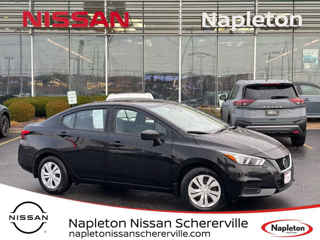 2022 Nissan Versa S FWD