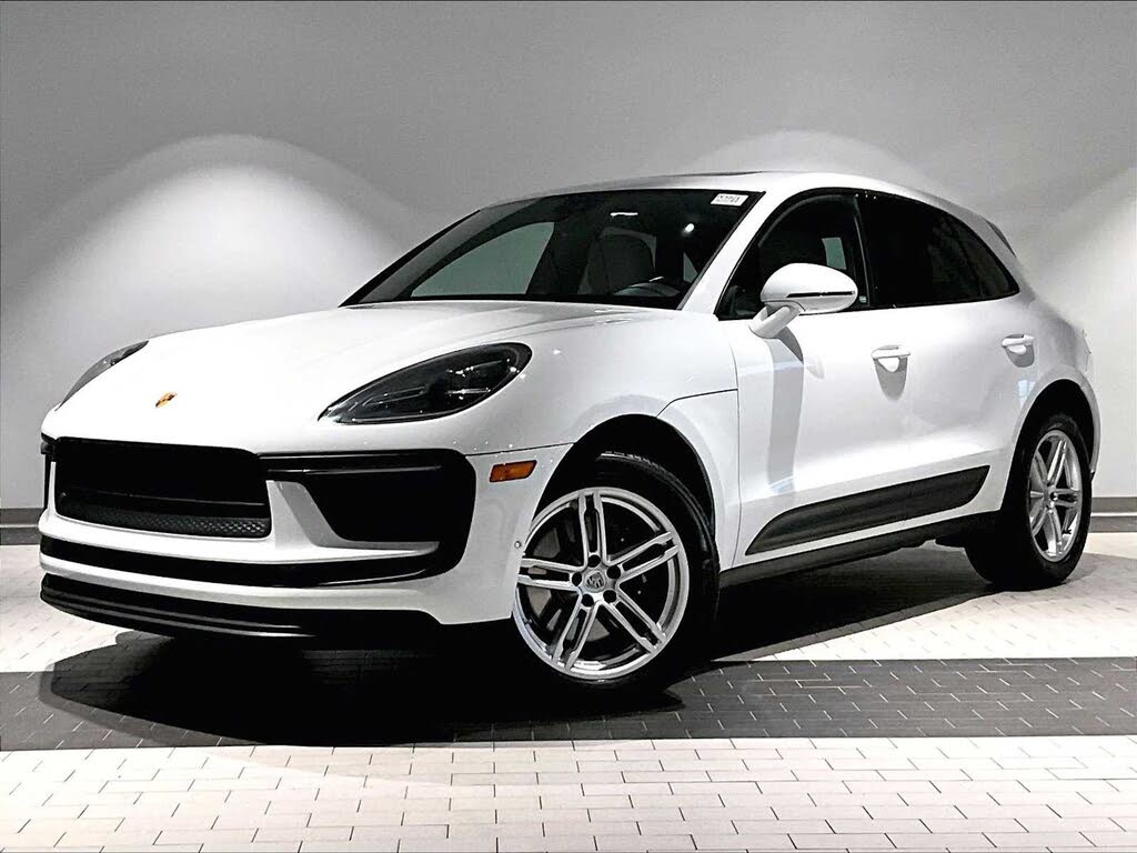 2022 Porsche Macan AWD