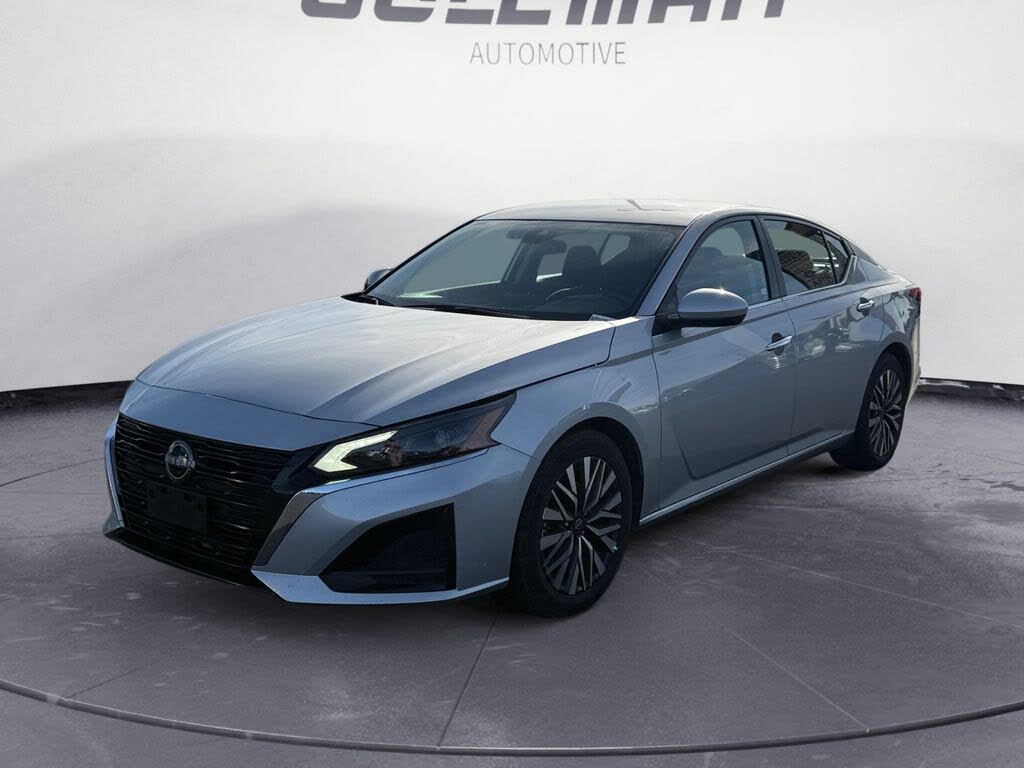 2023 Nissan Altima 2.5 SV FWD