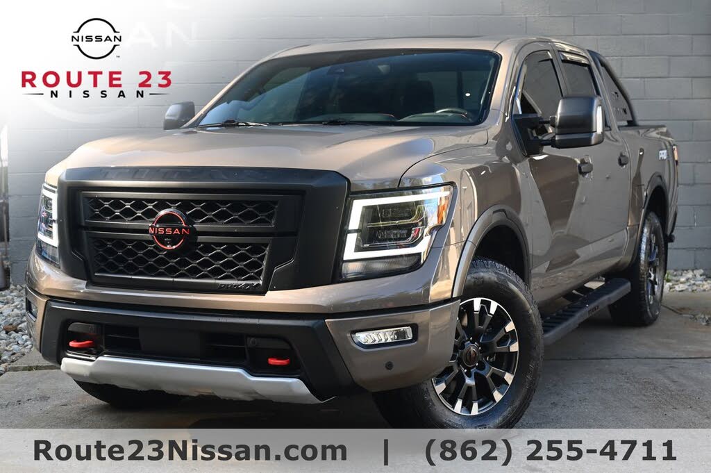 2024 Nissan Titan PRO-4X Crew Cab 4WD