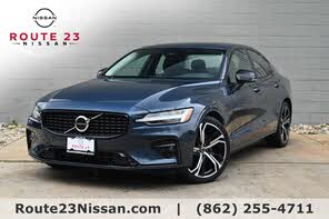 Volvo S60 B5 Core Dark Theme AWD