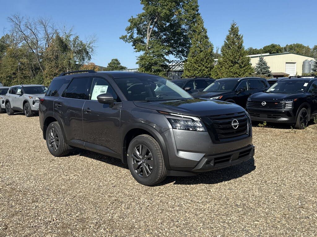 2025 Nissan Pathfinder SV 4WD