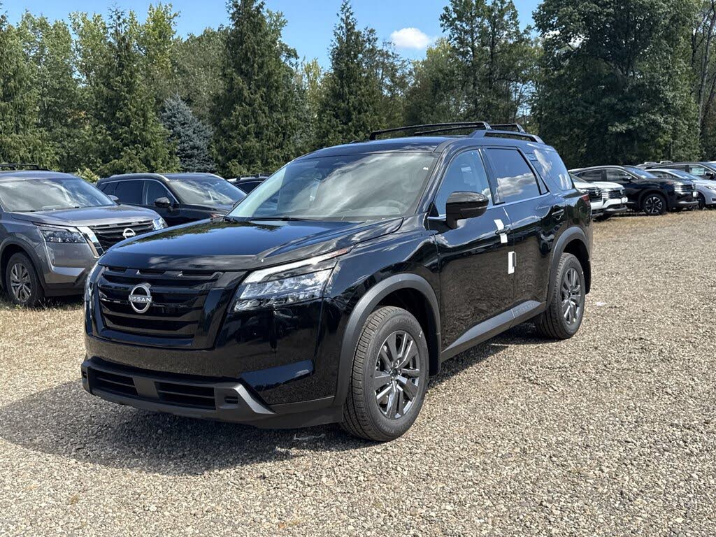 2025 Nissan Pathfinder SV 4WD