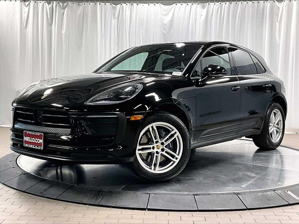 2025 Porsche Macan AWD