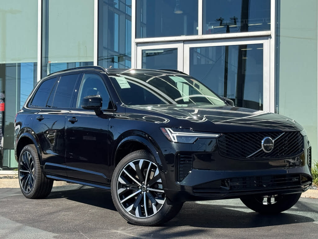 2026 Volvo XC90 B6 Ultra Dark 6-Passenger AWD