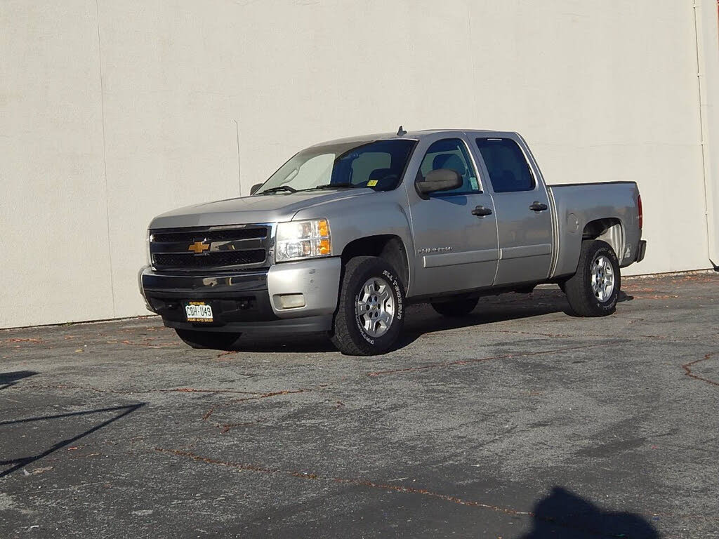 2007 Chevrolet Silverado 1500 LS Crew Cab RWD